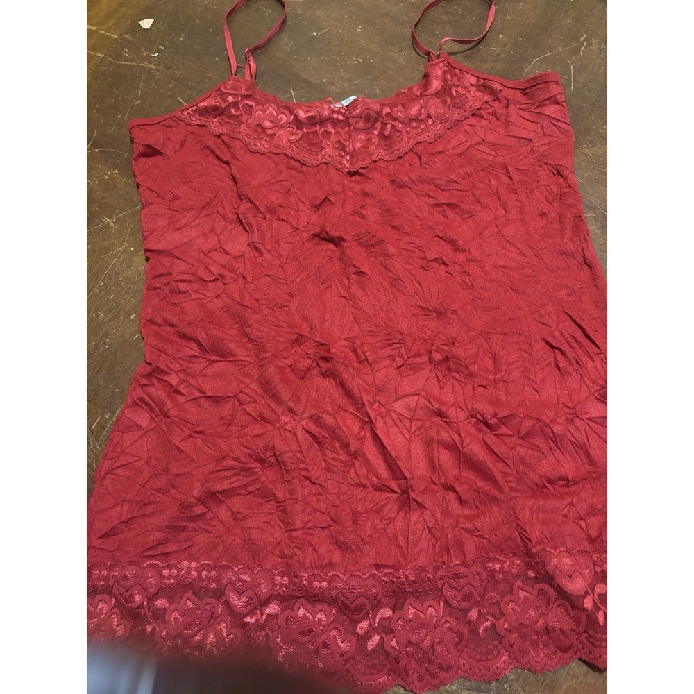 Maurices Women's Cami‎ Lace Trim Wine On Wine Crinkle Look Large Adj Straps Y2K